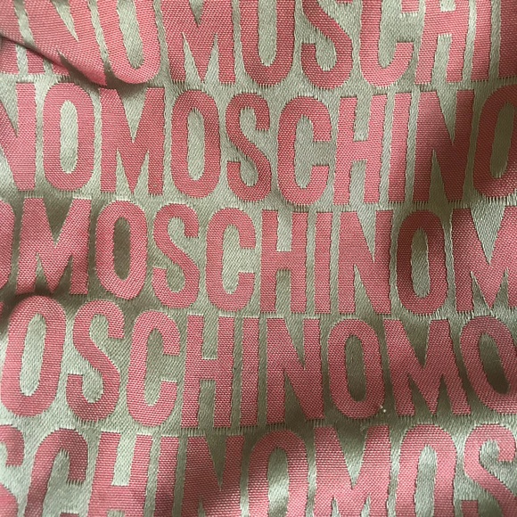 Sweet MOSCHINO monogram bag! ✨ - Picture 3 of 8